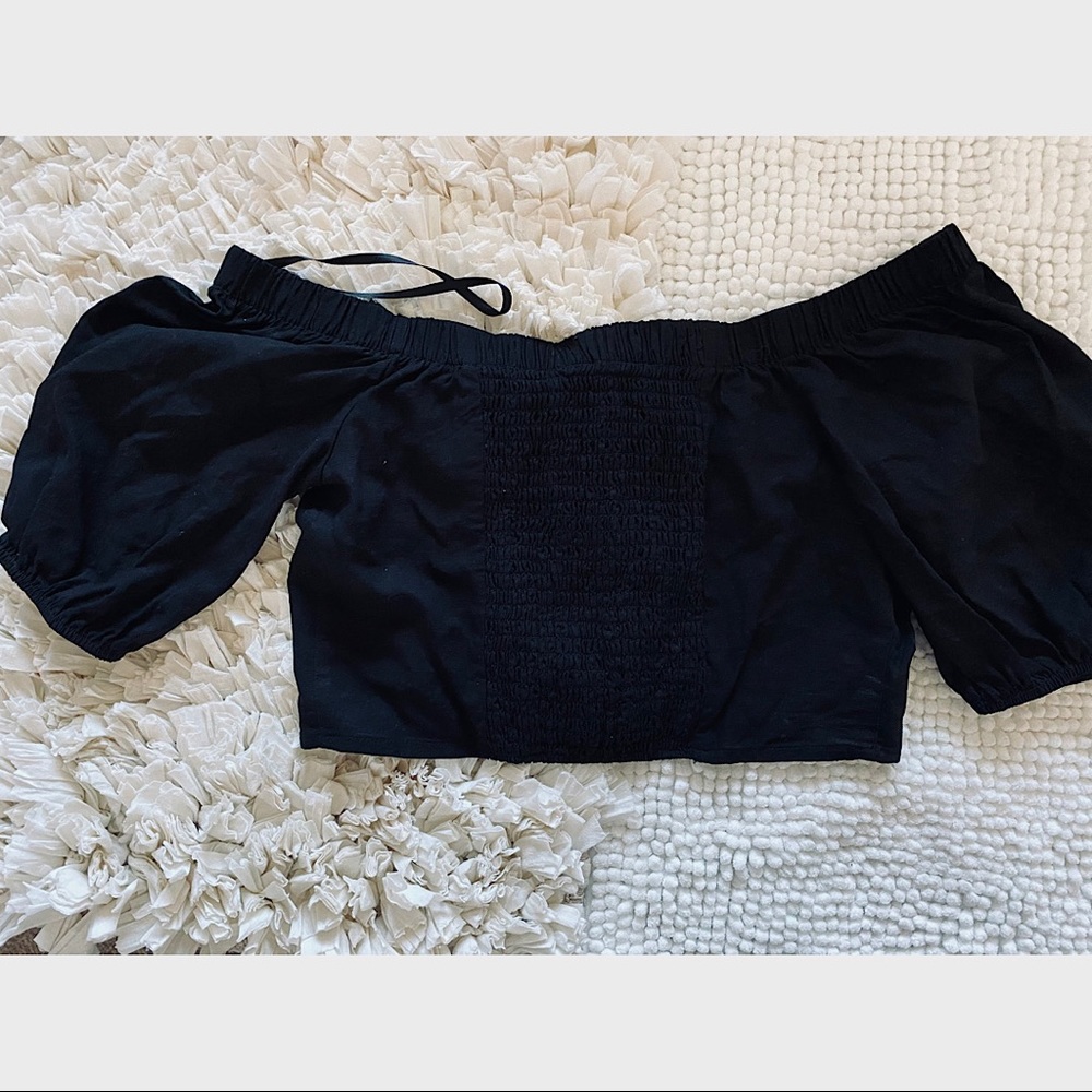 Drawstring Crop Top - Picture 3 of 5